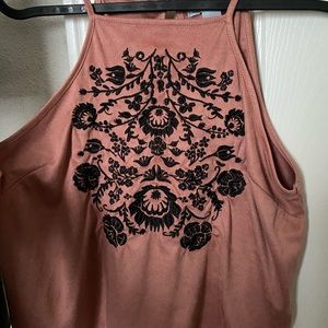 Embroided crop top